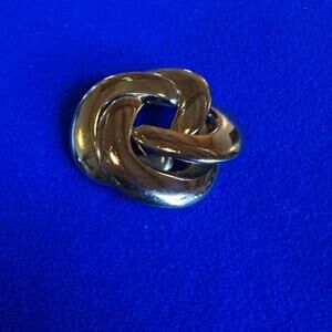Grosse Germany 1971 Gold Tone 2” Brooch Stamped Grosse Germany 1971